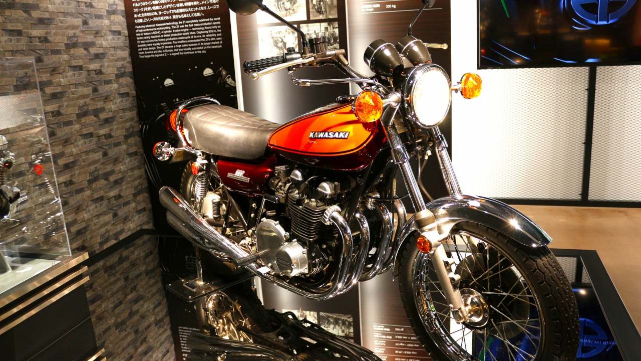 カワサキ Z1 900 SUPER FOUR