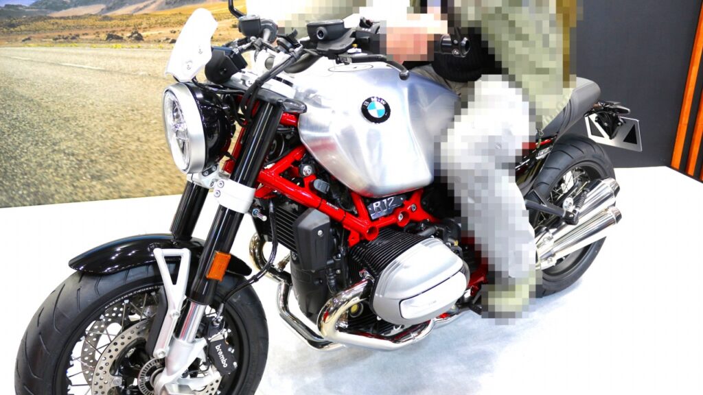 BMW R12