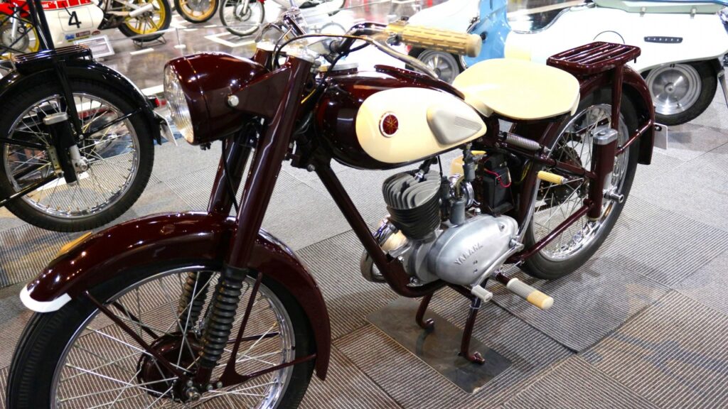 ヤマハ YA-1 1955年