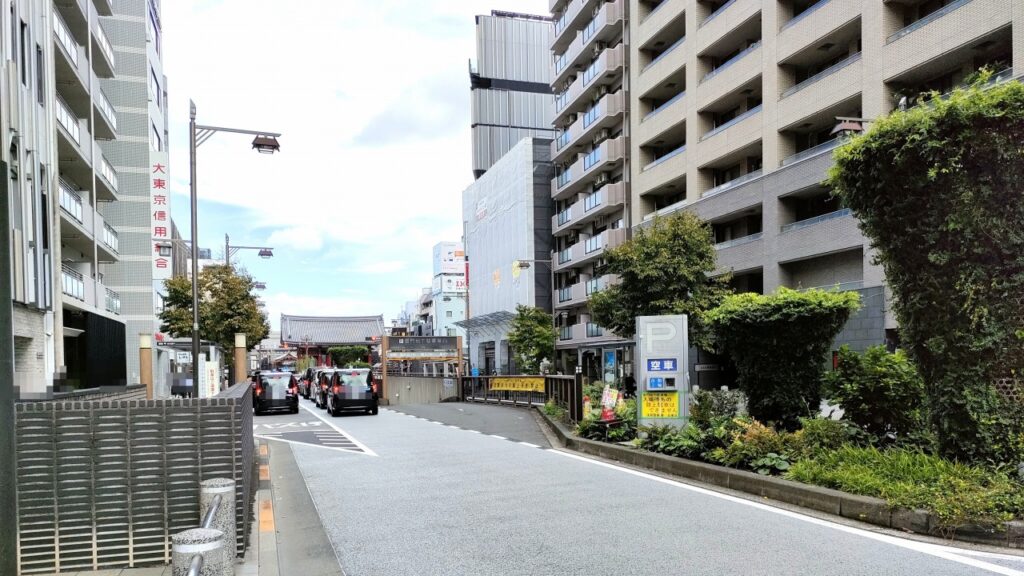 雷門地下バイク駐輪場