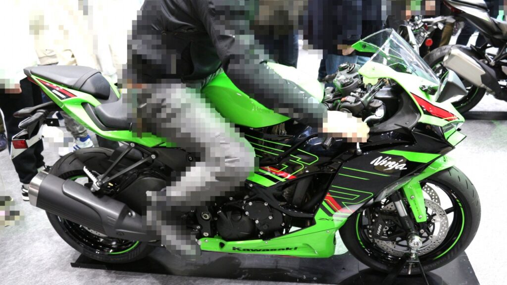 カワザキ Ninja ZX-6R