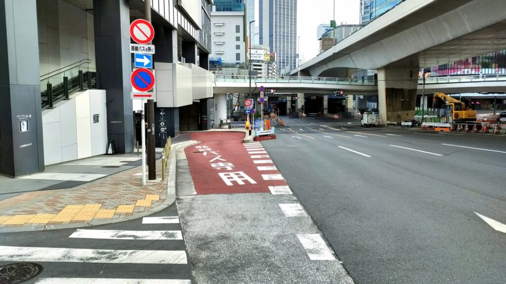 渋谷フクラス バイク駐車場