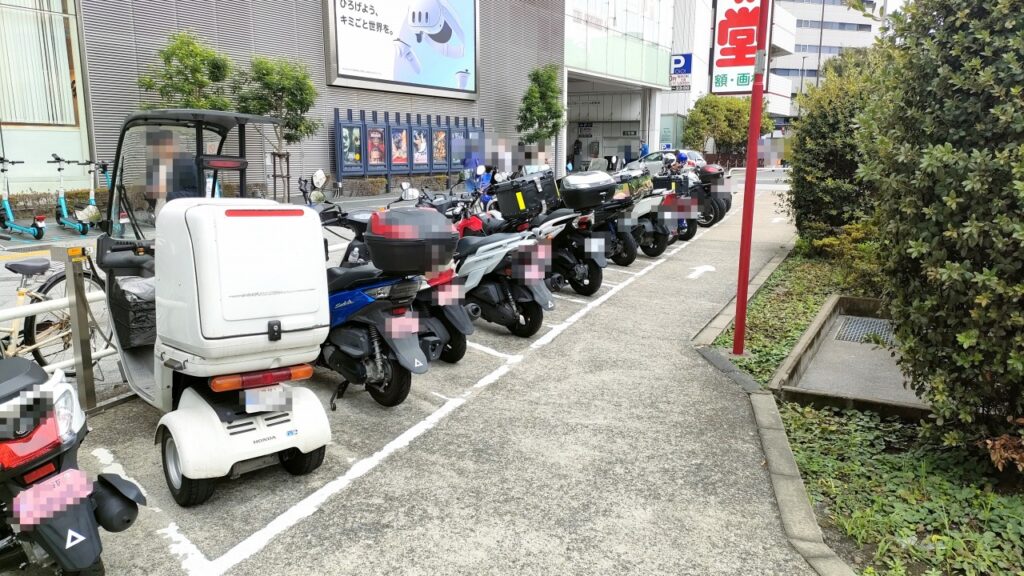 サイカパーク 新宿三丁目自動二輪駐車場