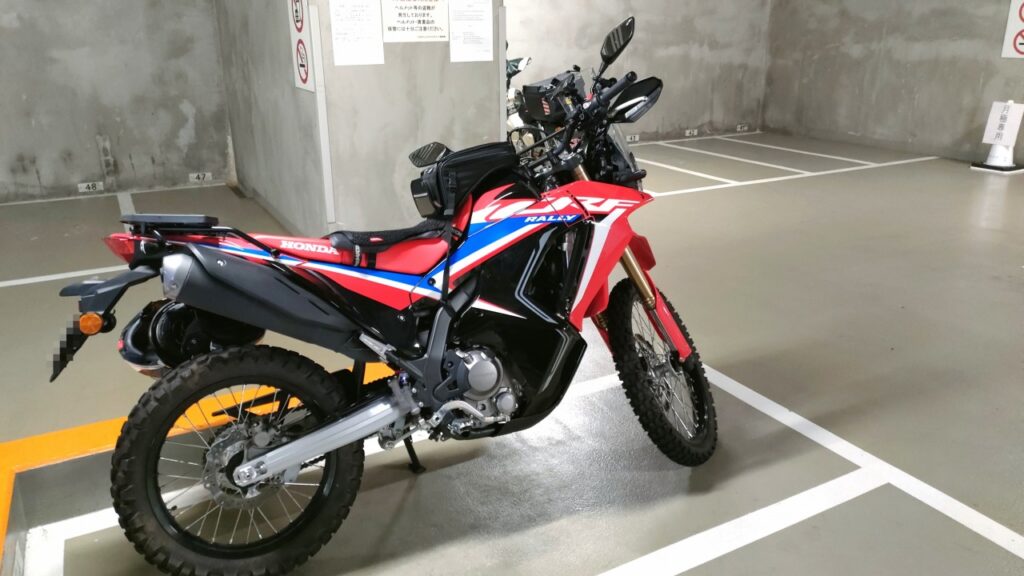 六本木ヒルズ　クロスポイント　バイク駐輪場