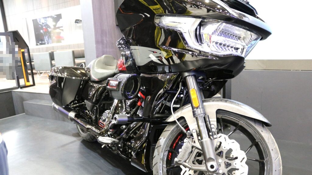 ハーレーダビッドソン　CVO Road Glide