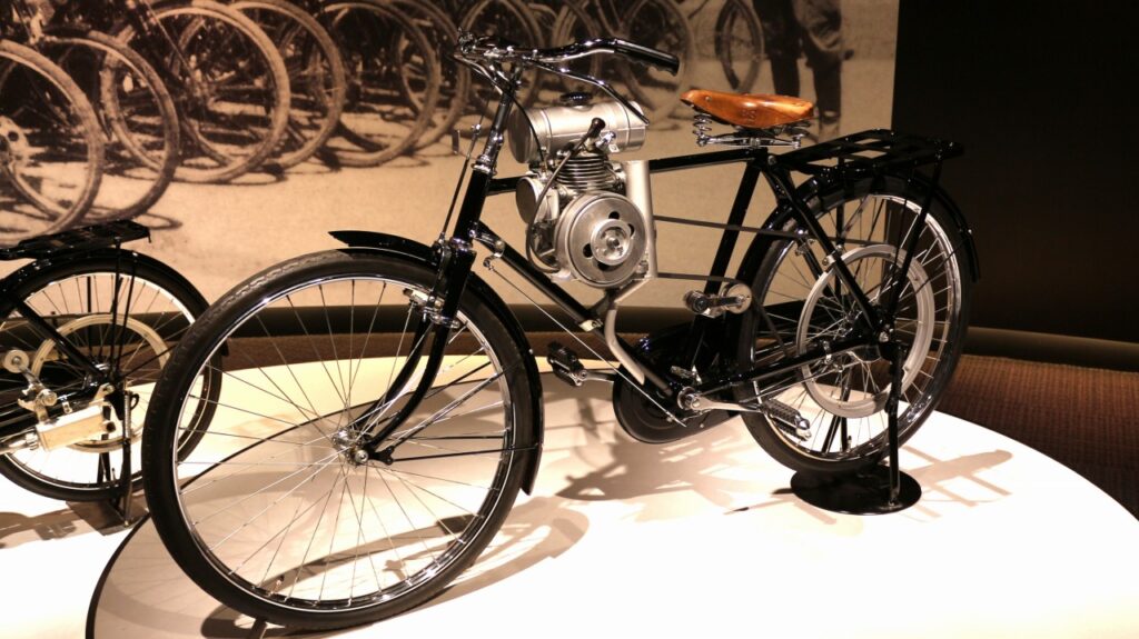 ホンダ　自転車用補助エンジン　1946年