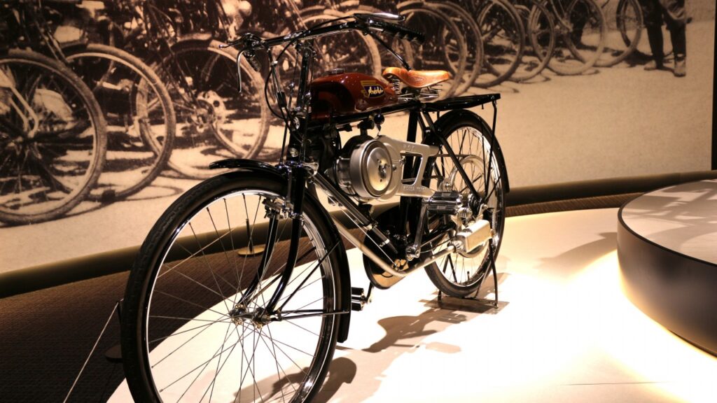 ホンダ　自転車用補助エンジン　1947年