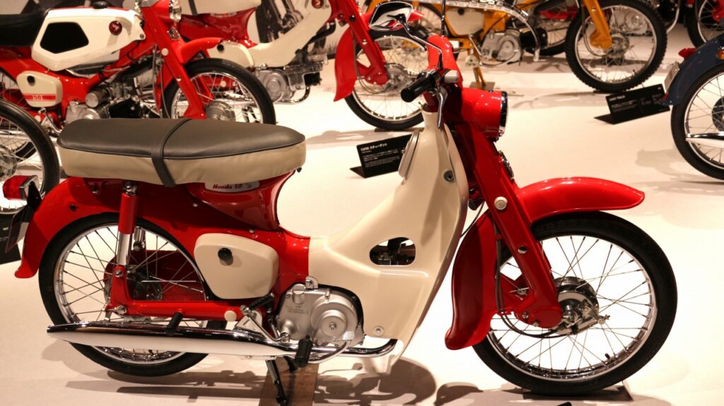 ホンダ　スーパーカブ　CA100　1962年