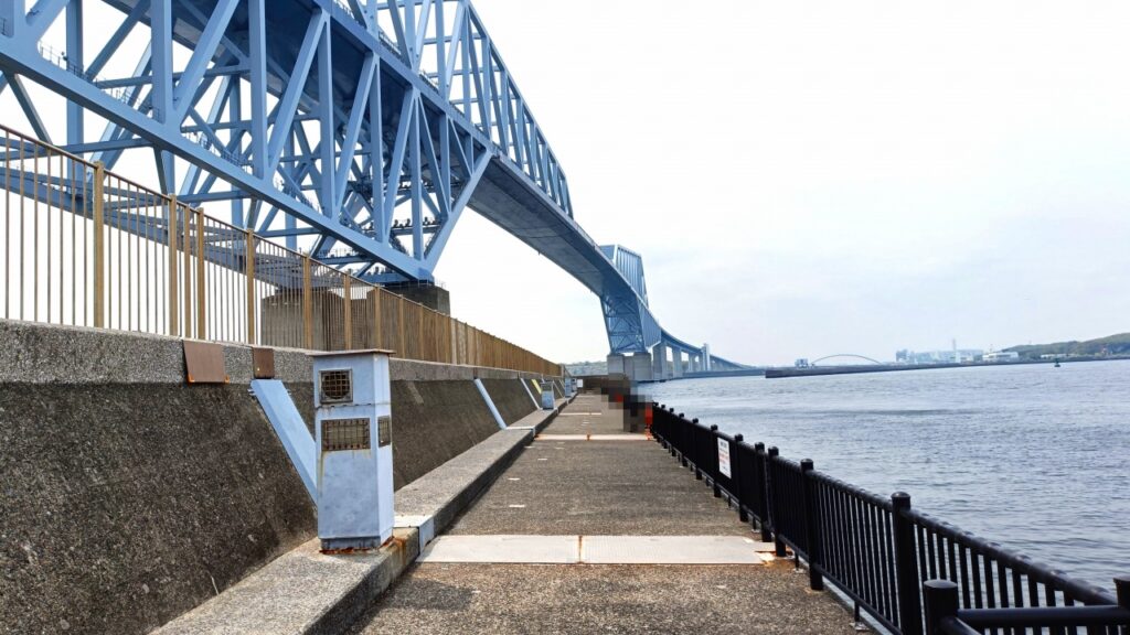 若洲海浜公園 海釣り施設 東京ゲートブリッジ下