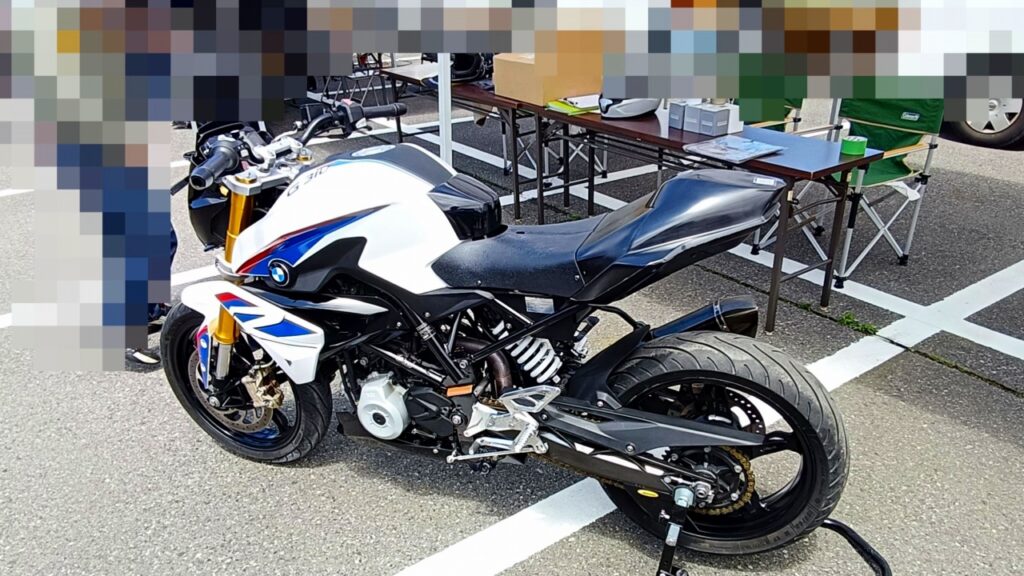 BMW G310 R