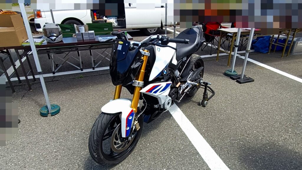 BMW G310 R