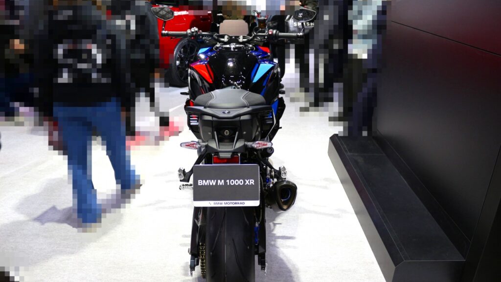 BMW M1000 XR