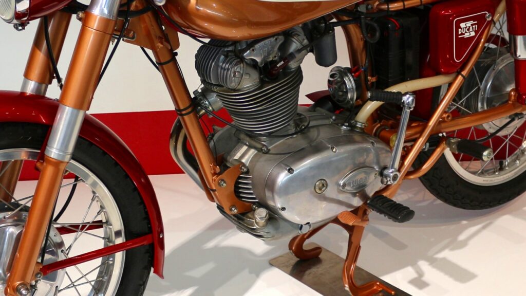 ドゥカティ 175 シルバーストーン 1960年