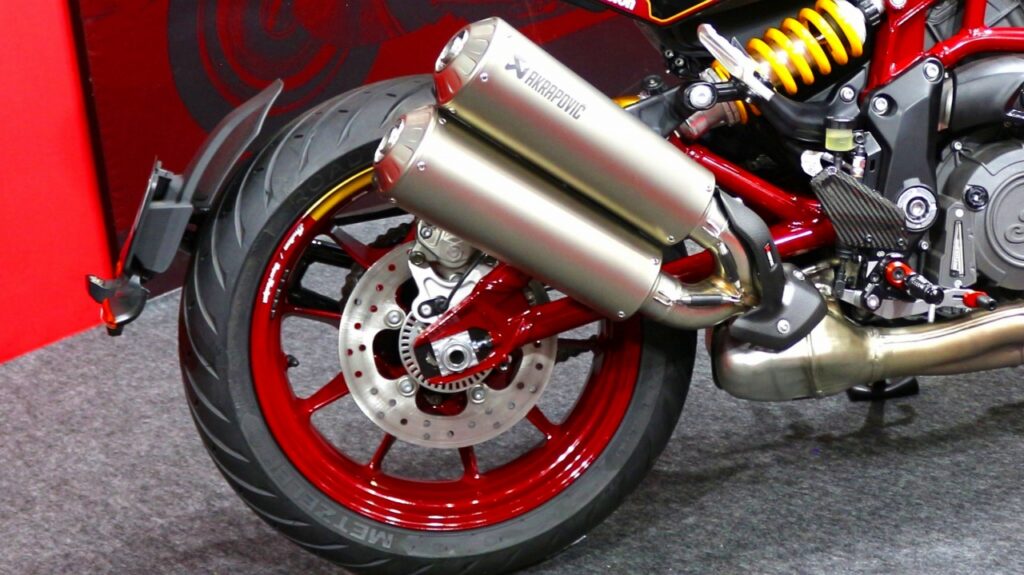 インディアン FTR×RSD スーパーフーリガン