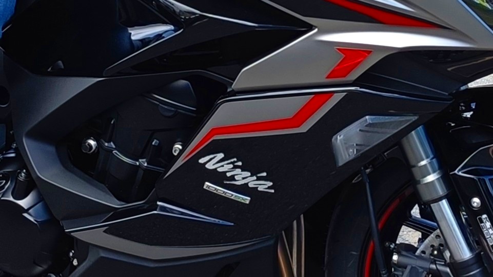 カワサキ Ninja 1000SX