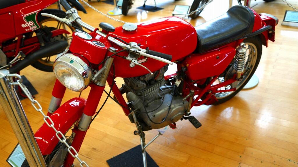 ドゥカティ　350　セブリング　1966年