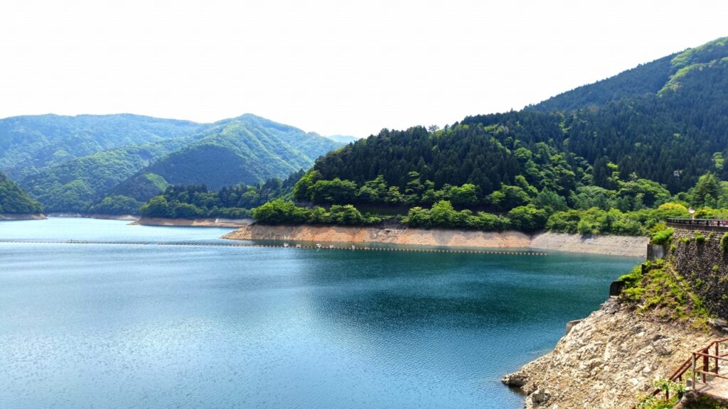 奥多摩湖
