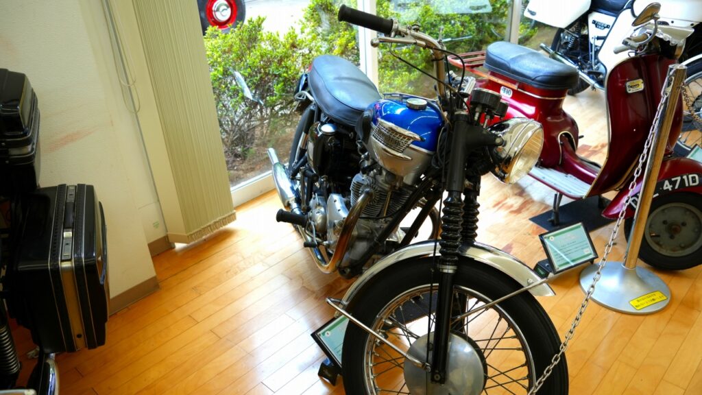 トライアンフ　トロフィー　1961年