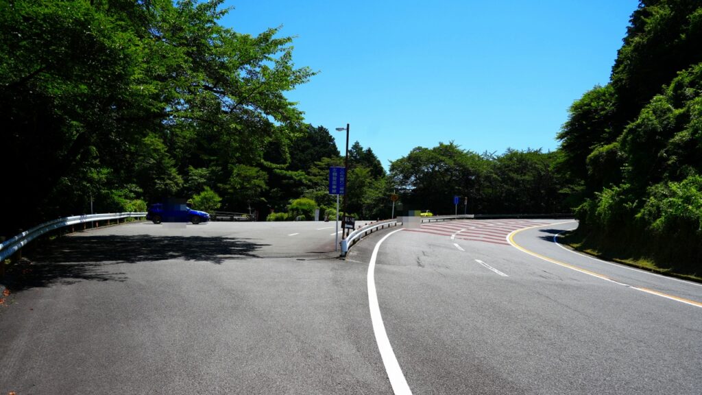 箱根ターンパイク 御所の入駐車場
