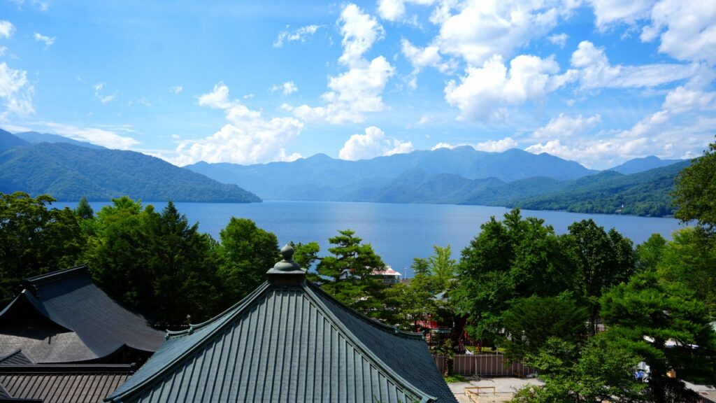 日光山 中禅寺から見た中禅寺湖