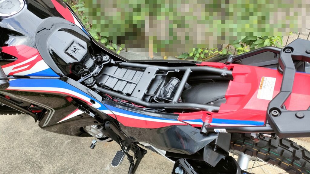 バイクシートの取り外し