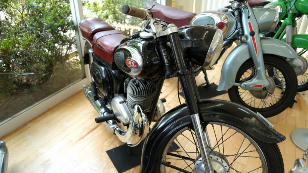 テーヴェーエヌ　コルネット　1953年