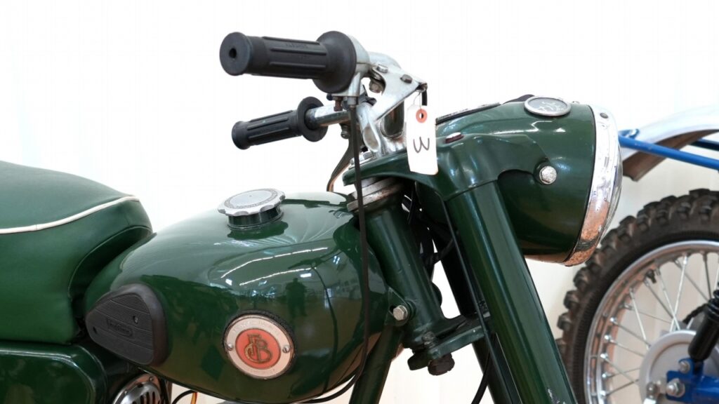 フランシス　バーネット　1960年　イギリス