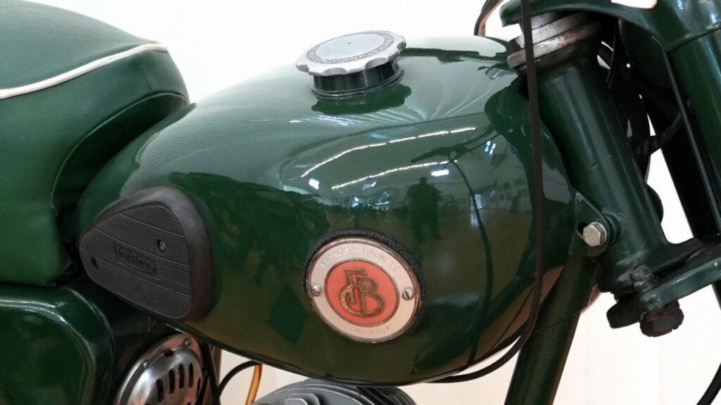 フランシス　バーネット　1960年　イギリス