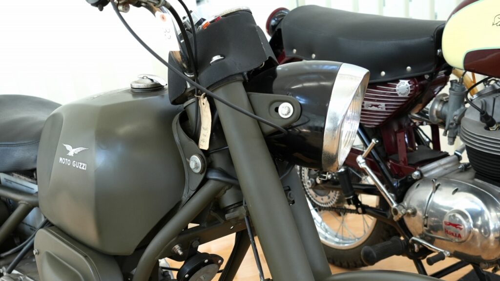 モト・グッツィ ファルコーネ 1974年