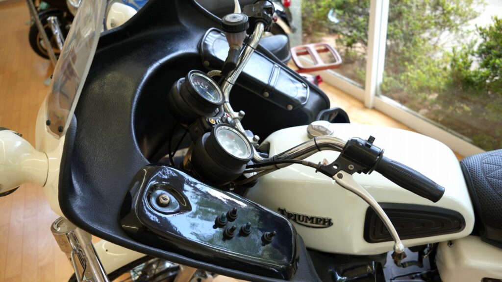 トライアンフ T140V（ポリス仕様）1972年