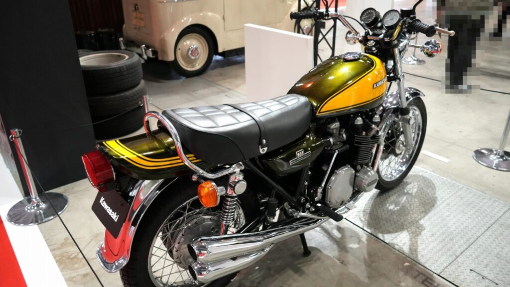 カワサキ 900 スーパー4 (Z1)