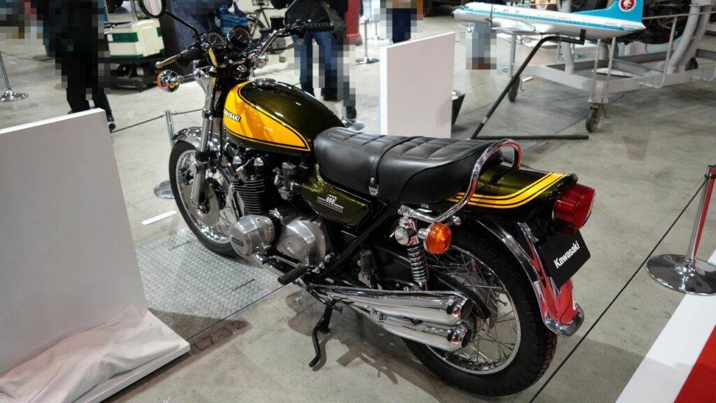 カワサキ 900 スーパー4 (Z1)