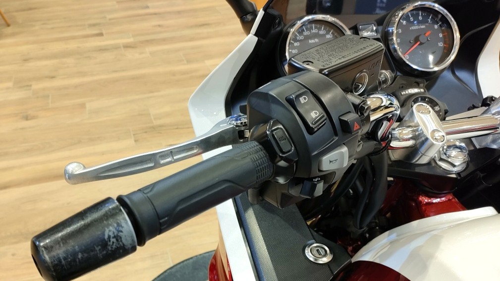 ホンダ CB1300 スーパーボルドール SP 30th アニバーサリー