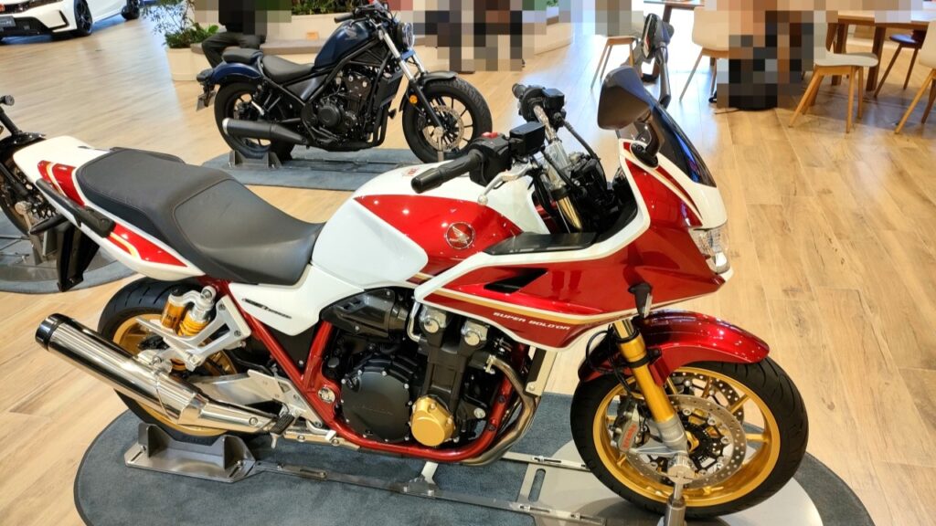 ホンダ CB1300 スーパーボルドール SP 30th アニバーサリー