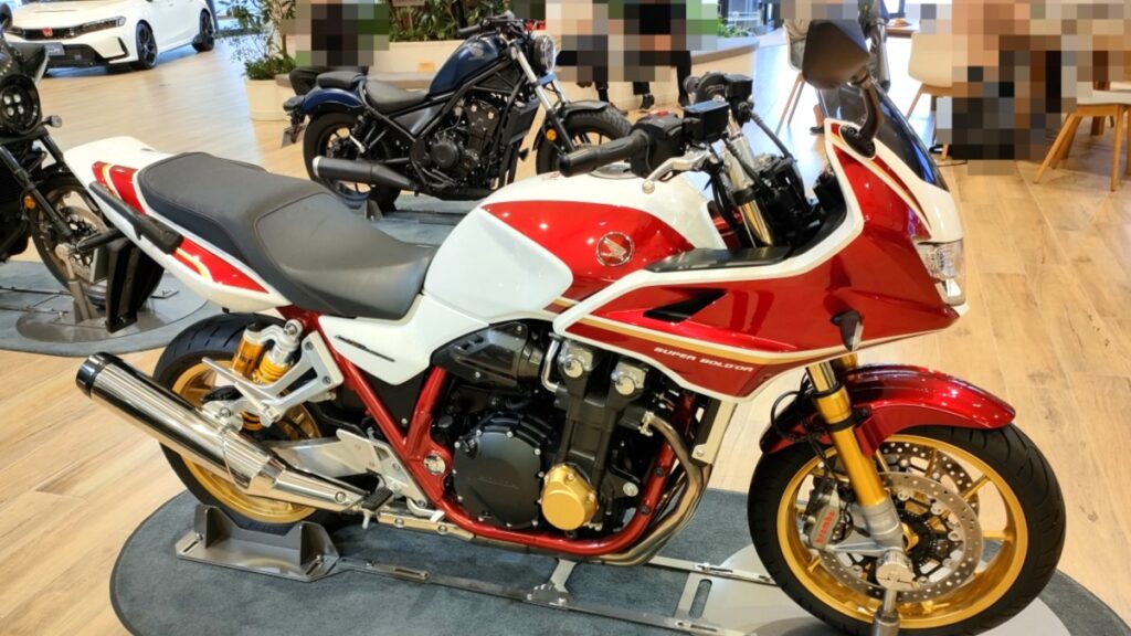 ホンダ CB1300 スーパーボルドール SP 30th アニバーサリー