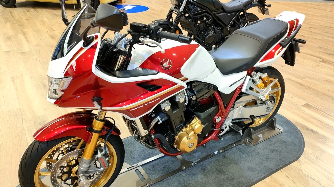ホンダ CB1300 スーパーボルドール SP 30th アニバーサリー